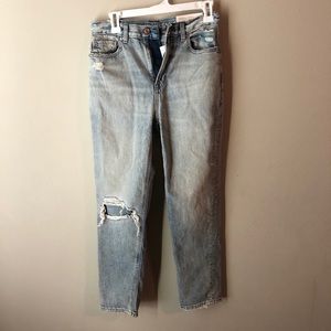 American Eagle Mom Jean size 2 Short